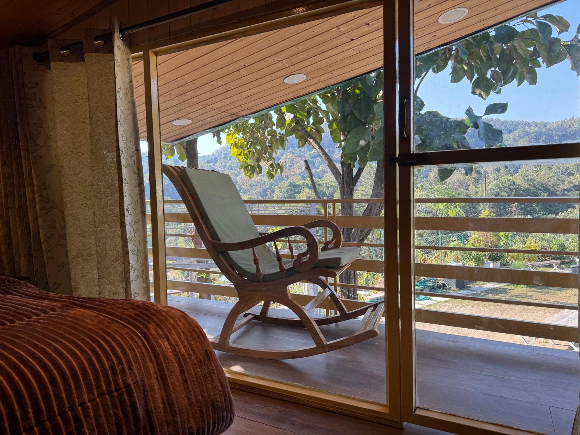 Saraiville- Luxury Riverside Cottages Дехрадун Екстериор снимка