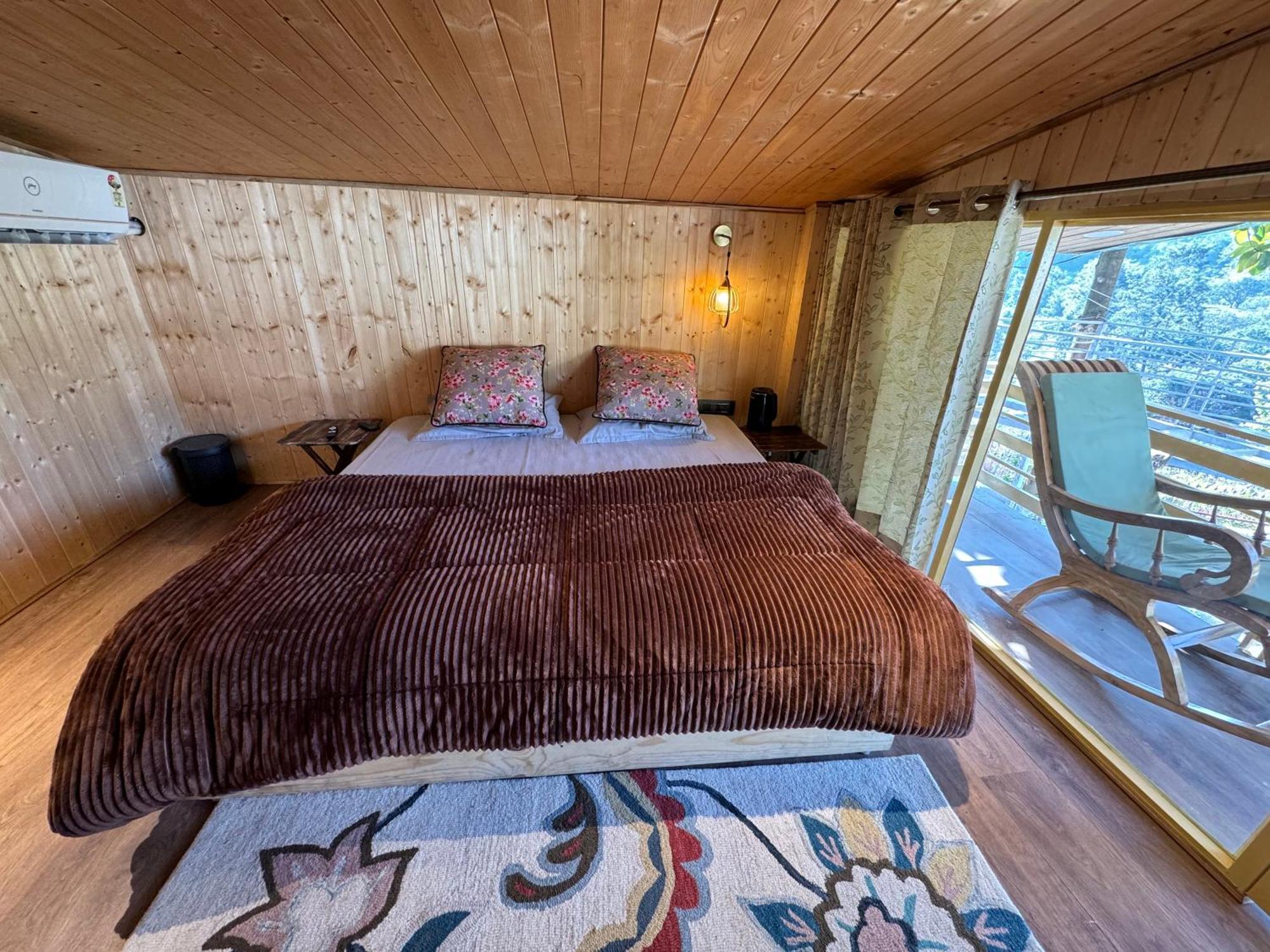 Saraiville- Luxury Riverside Cottages Дехрадун Екстериор снимка