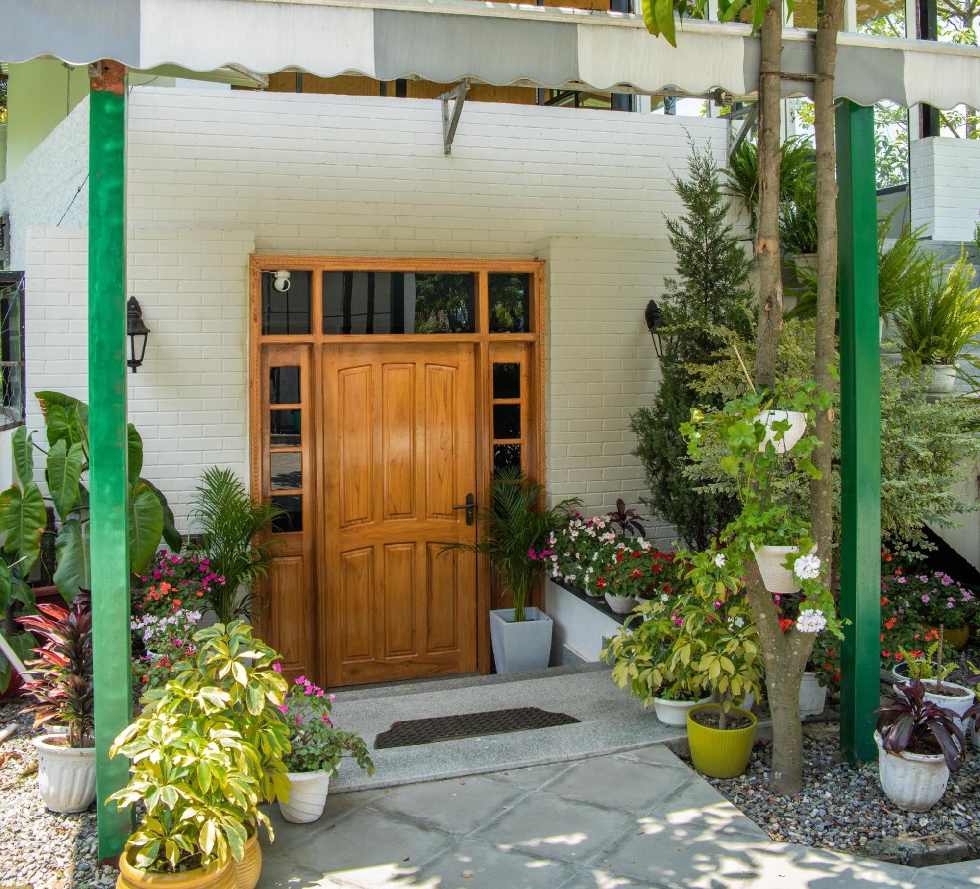 Saraiville- Luxury Riverside Cottages Дехрадун Екстериор снимка